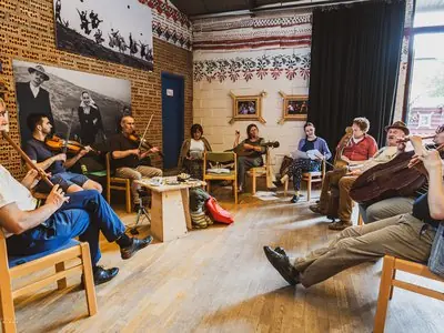 Fonó Session: Gyimesi örömzene és nótázás — Fonó Budai Zeneház, Budapest