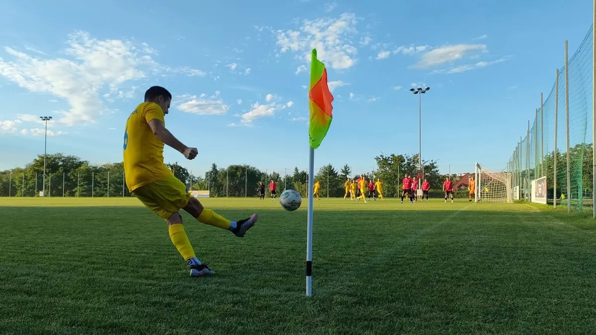 Csömör KSK – Pilisi LK focimeccs — sport, Csömör