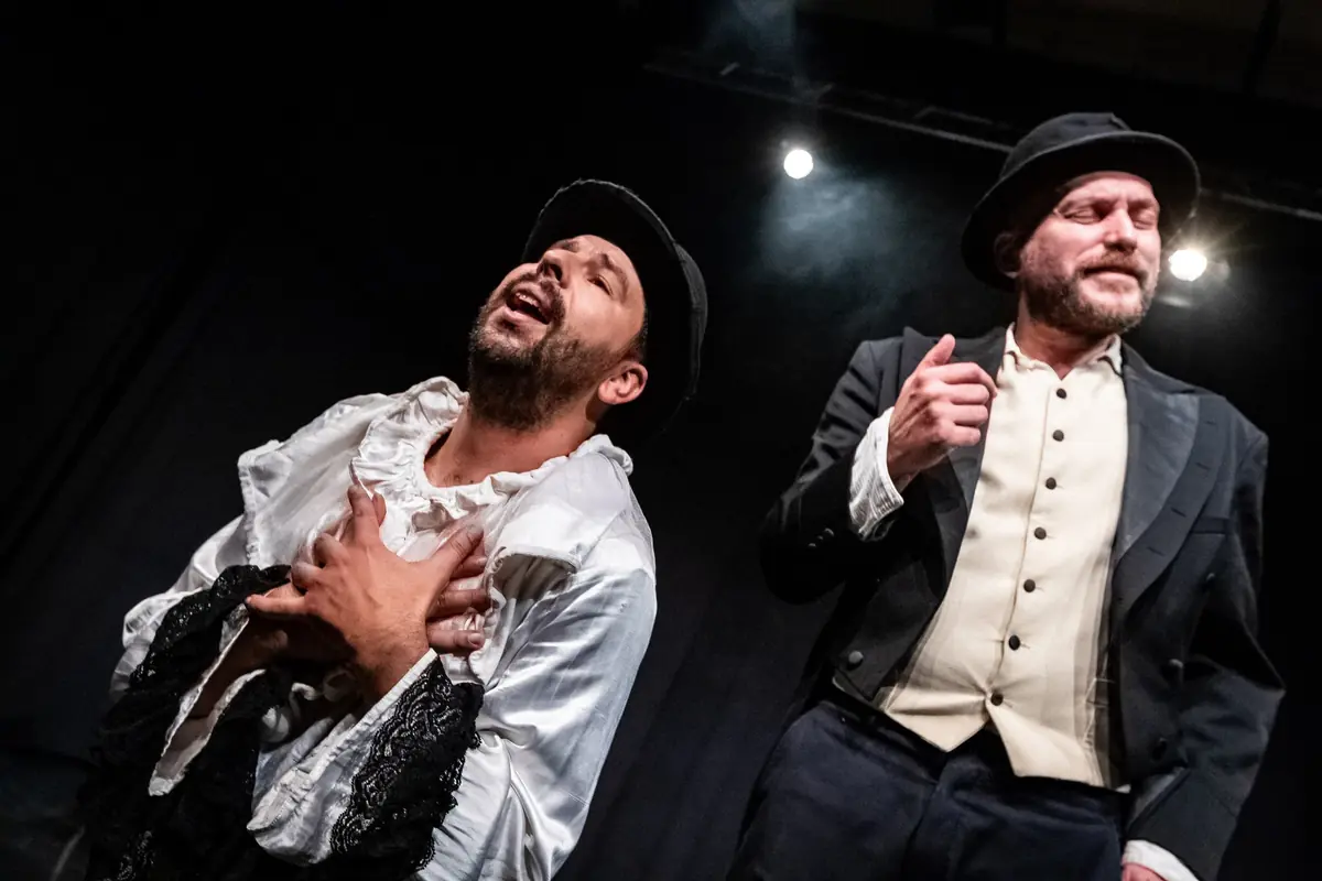 PIERROT ÉS PRIGOZSIN AZ ÉLET FORGATAGÁBAN — Új Alkotóműhely Egyesület, Budapest