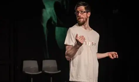 Fekete Ádám: ÁTSZABVA - Stand up special — Jurányi Produkciós Közösségi Inkubátorház, Budapest