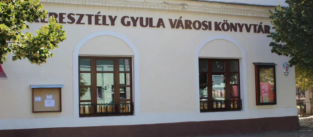 Faültetés — Keresztély Gyula Városi Könyvtár, Bátaszék