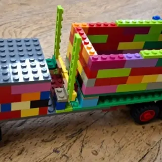 EDUKIDO LEGO® ÉLMÉNYÉPÍTÉS - DÖMPER · Wekerlei Kultúrház, Budapest