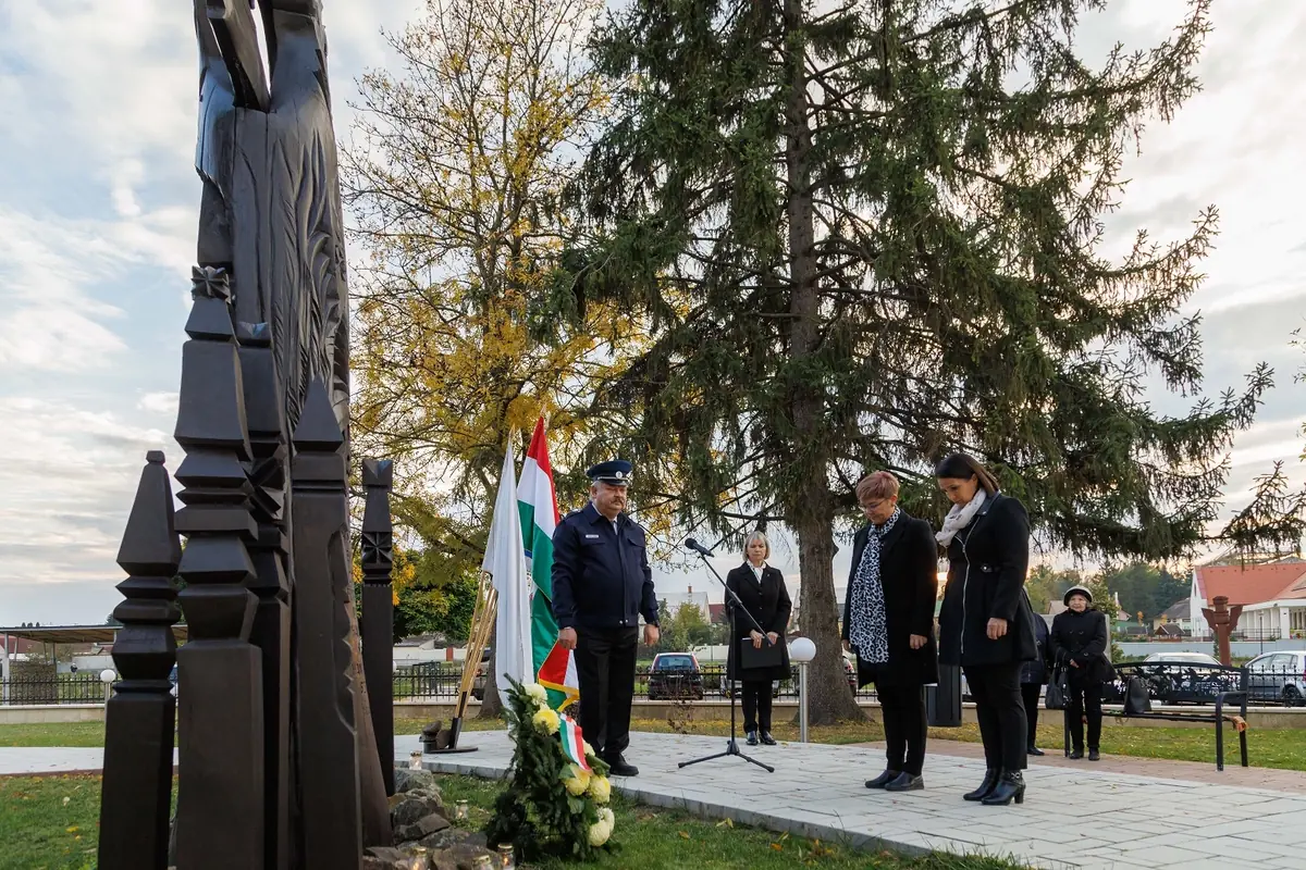 Városi megemlékezés — Nyírbátori Kulturális Központ, Nyírbátor
