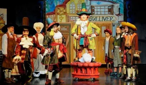 Gulliver a törpék országában — MOM Kulturális Központ, Budapest