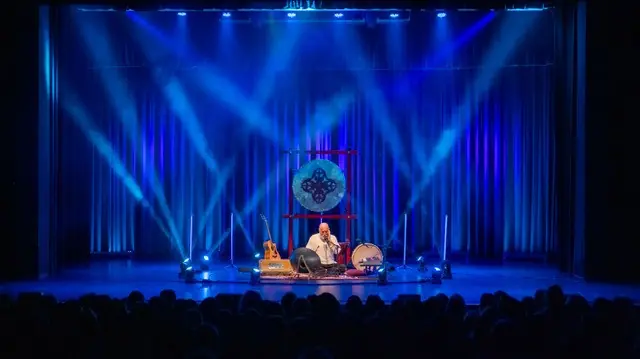 Karma Pema Dorje: Tibeti torokénekes és énekelt mantrakoncert · Molnár Vid Bertalan Művelődési Központ, Győr