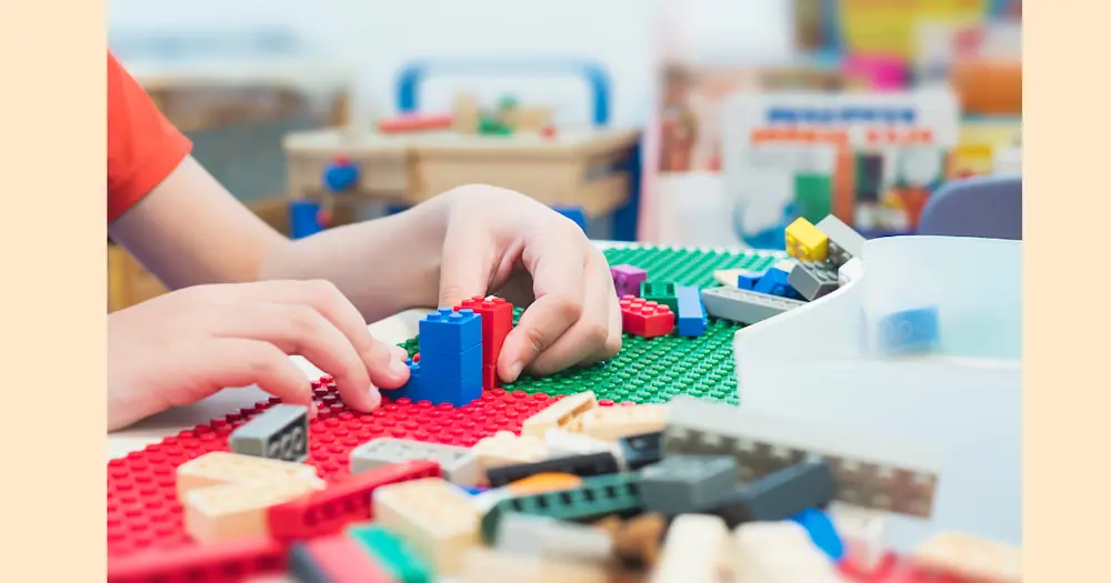 LeGOzz! · Óbudai Platán Könyvtár Ezüsthegyi Könyvtára, Budapest