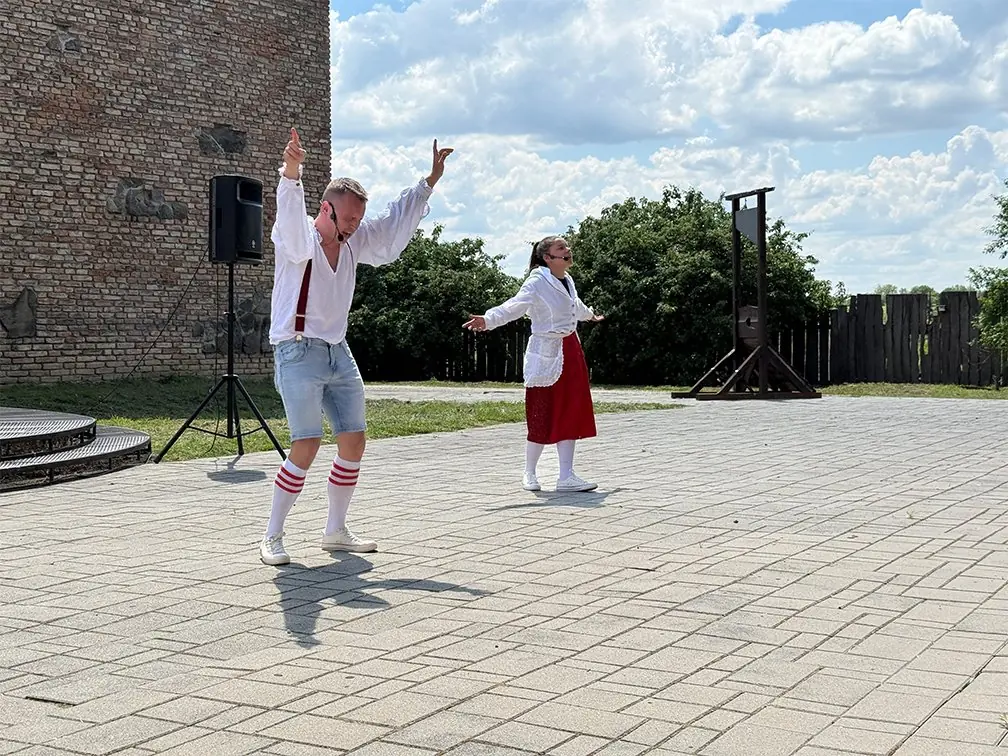 Jancsi és Juliska – zenés mesejáték — Élménybirtok, Bikal