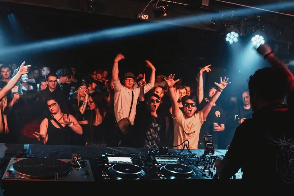 Beat Safari: ZIGI SC (CZ) · Dürer Kert, Budapest