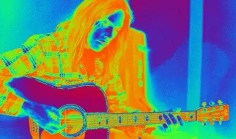 KETTEN VAGY HÁRMAN - NEIL YOUNG SÉTÁNY · Marczibányi Téri Művelődési Központ, Budapest