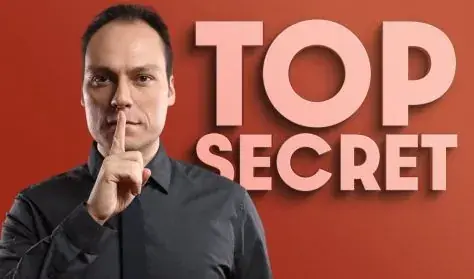 TOP SECRET - Hajnóczy Soma estje — MOM Kulturális Központ, Budapest