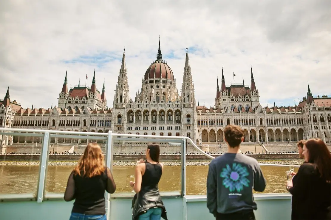 Villásreggeli a Dunán- Brunch&Cruise — Akadémia kikötő (2. ponton), Budapest