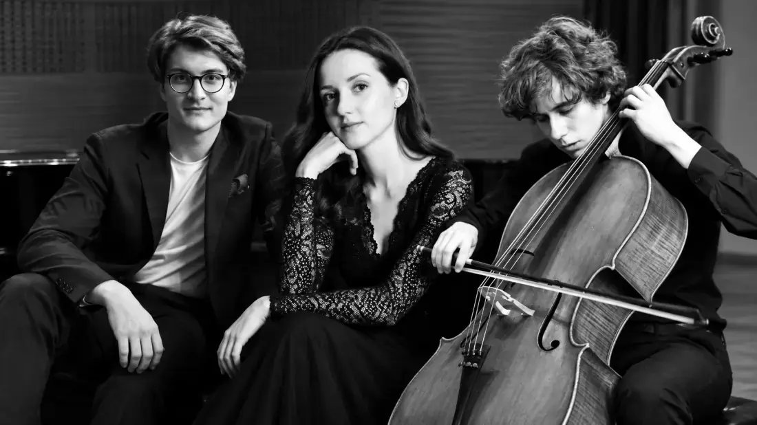 DEBÜT 2. - Bach-Univerzum - Csőke Noémi, Nyári Károly és Tomasz Máté koncertje — Óbudai Társaskör, Budapest