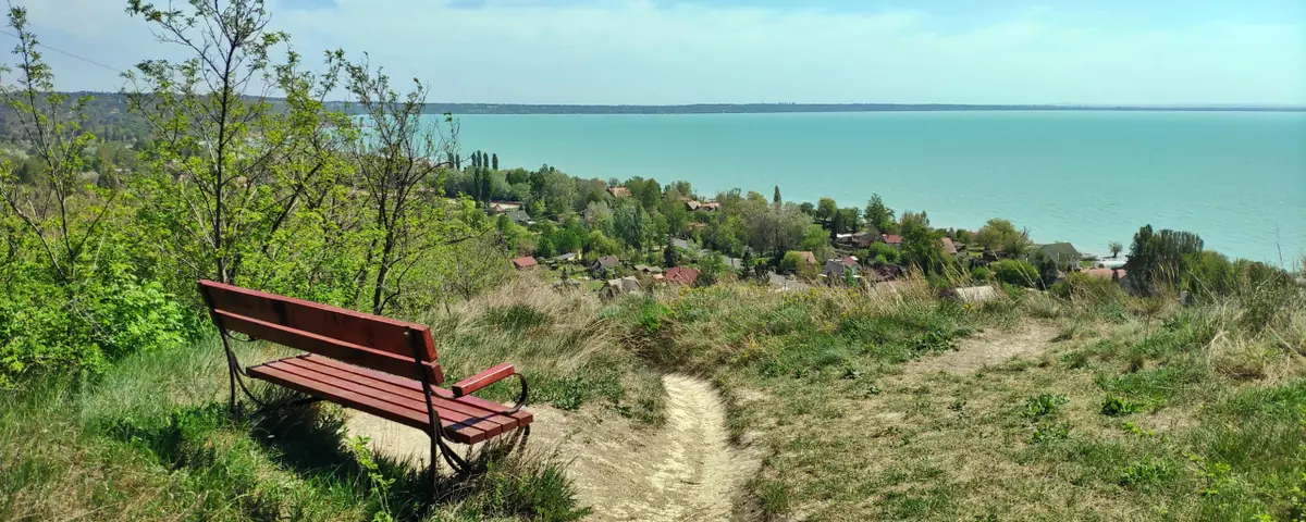 Margit-vonal emléktúra - 20 — Mocsár utca, Balatonfűzfő