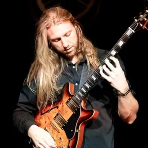 Josh Meader — BéRCZeSi RóBeRT akusztikus koncert // Budapest, BARhole Music, Budapest
