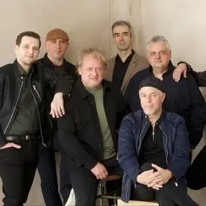 Special EFX featuring Chieli Minucci/Special EFX Allstars — Budapest Jazz Club, Budapest