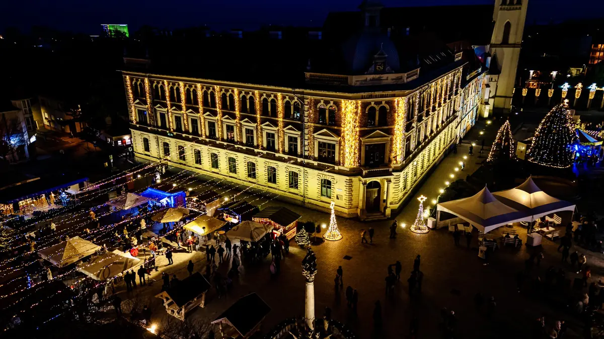 ADVENT ÉS KARÁCSONY 2026 — Keszthely, Fő tér, Keszthely