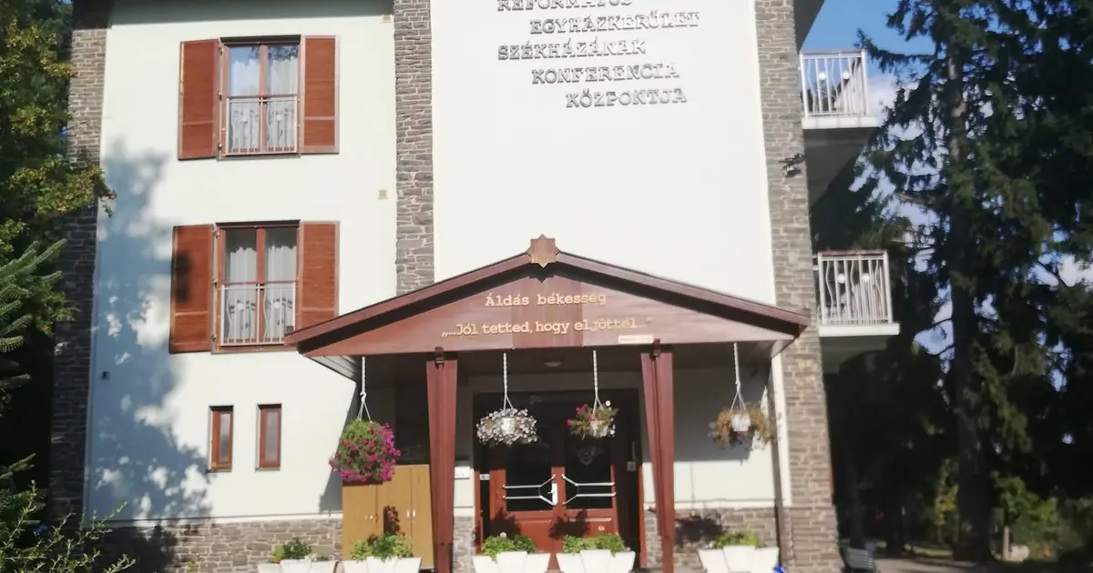Krisztus sebei, az egyház sebei — Református Templom (sárbogárd), Sárbogárd