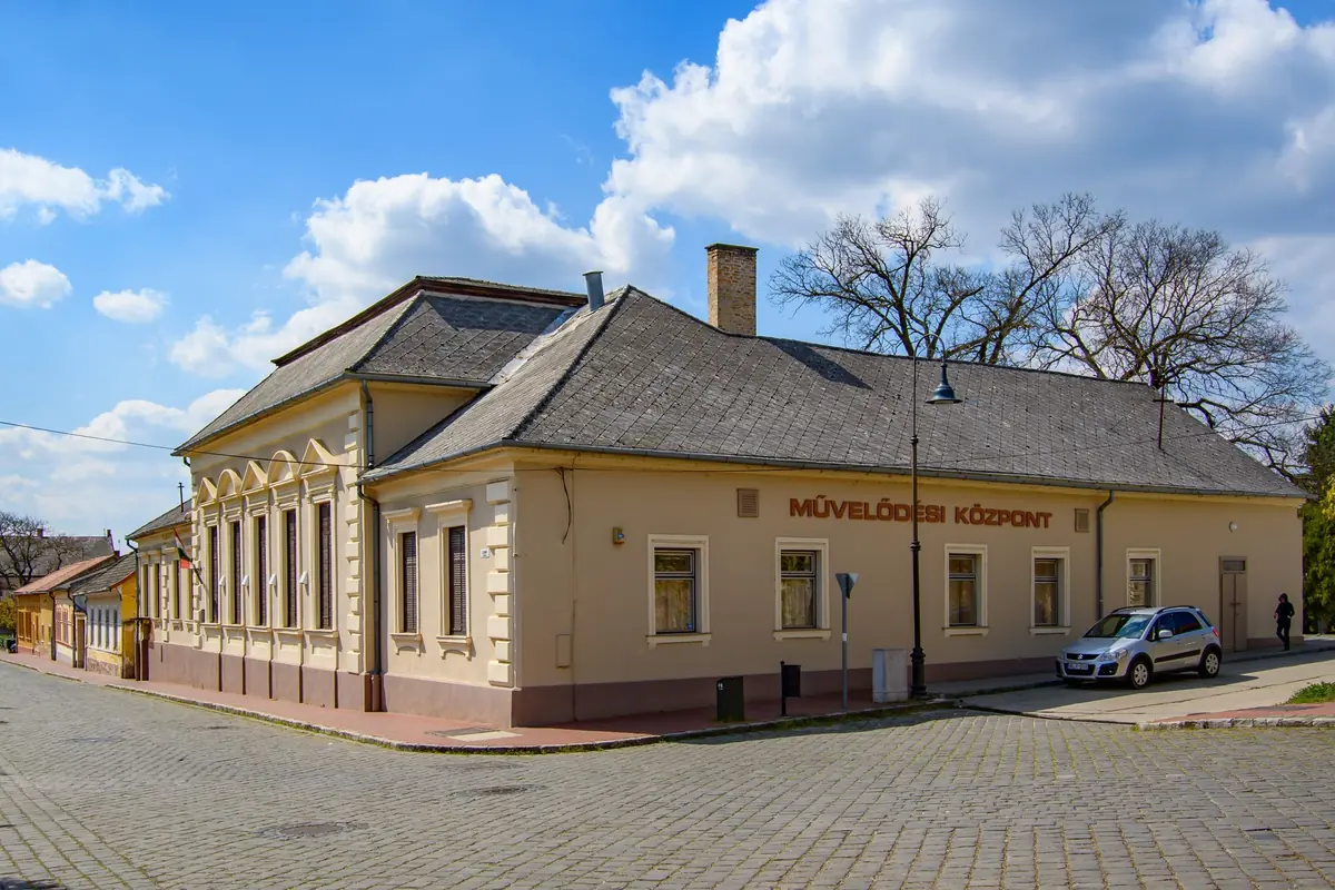 Dunaföldvári Művelődési Központ és Könyvtár