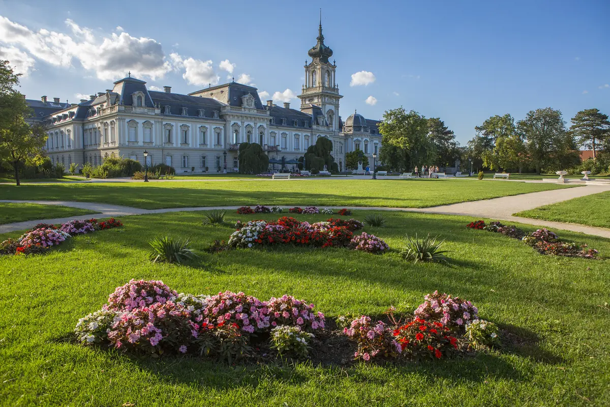 Keszthely, Balaton Kongresszusi Központ és Színház